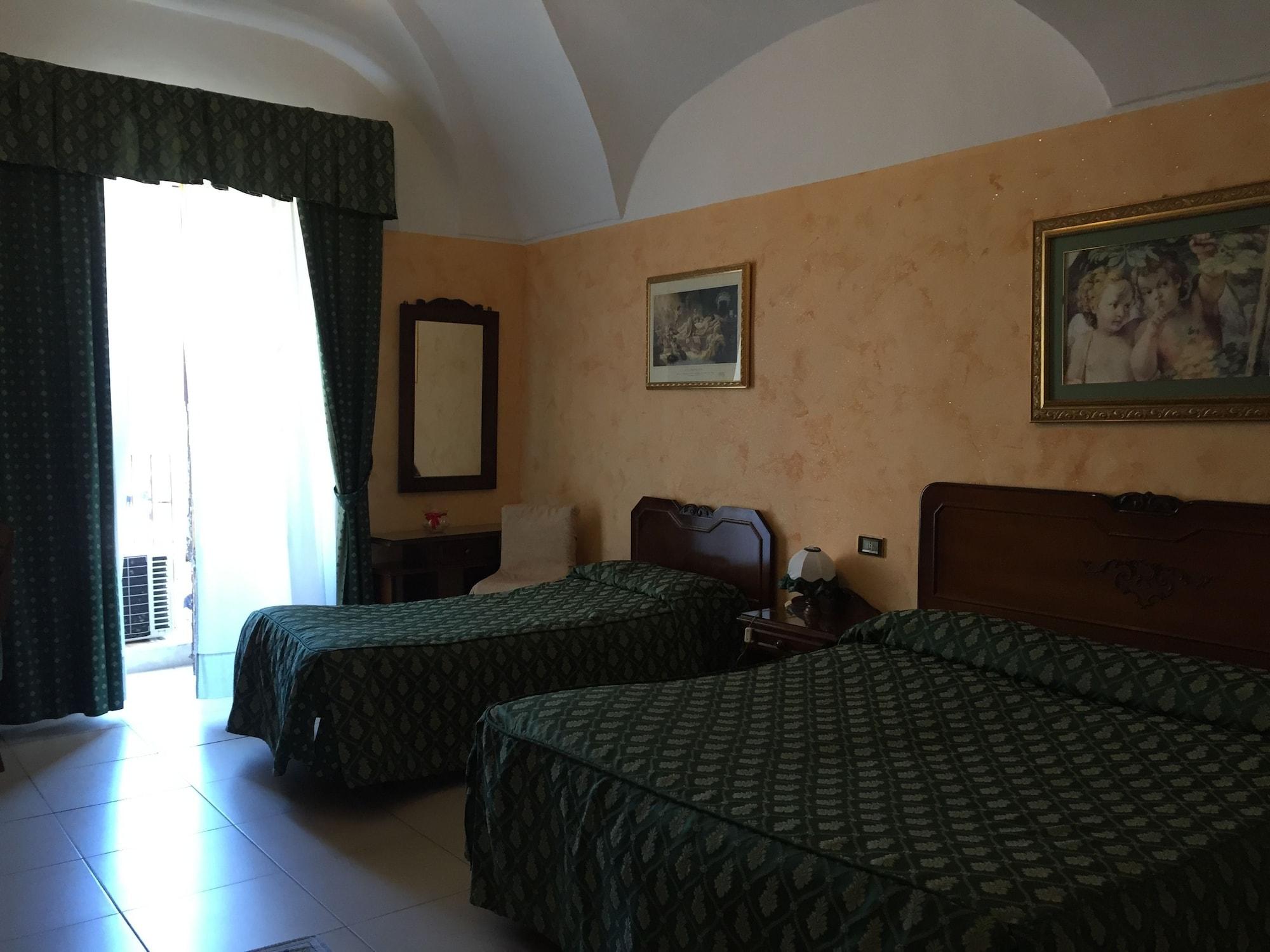 קטאניה Hotel Centrale Europa מראה חיצוני תמונה