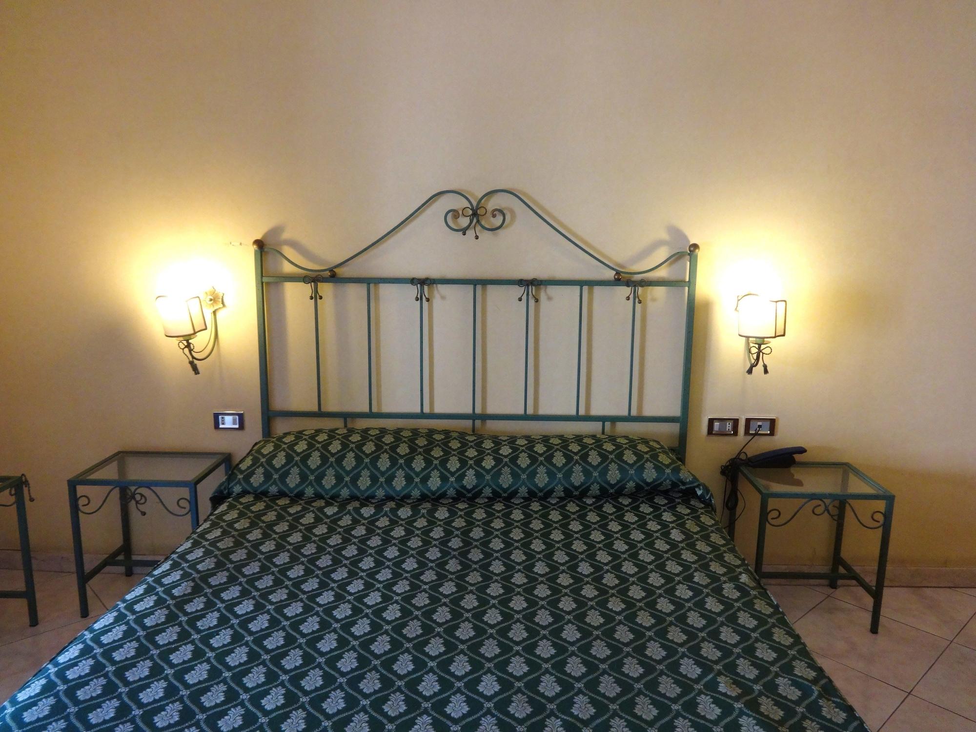 קטאניה Hotel Centrale Europa מראה חיצוני תמונה