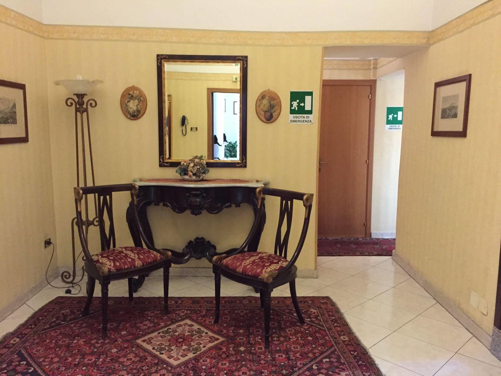 קטאניה Hotel Centrale Europa מראה חיצוני תמונה