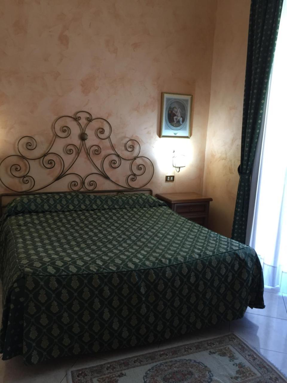 קטאניה Hotel Centrale Europa מראה חיצוני תמונה